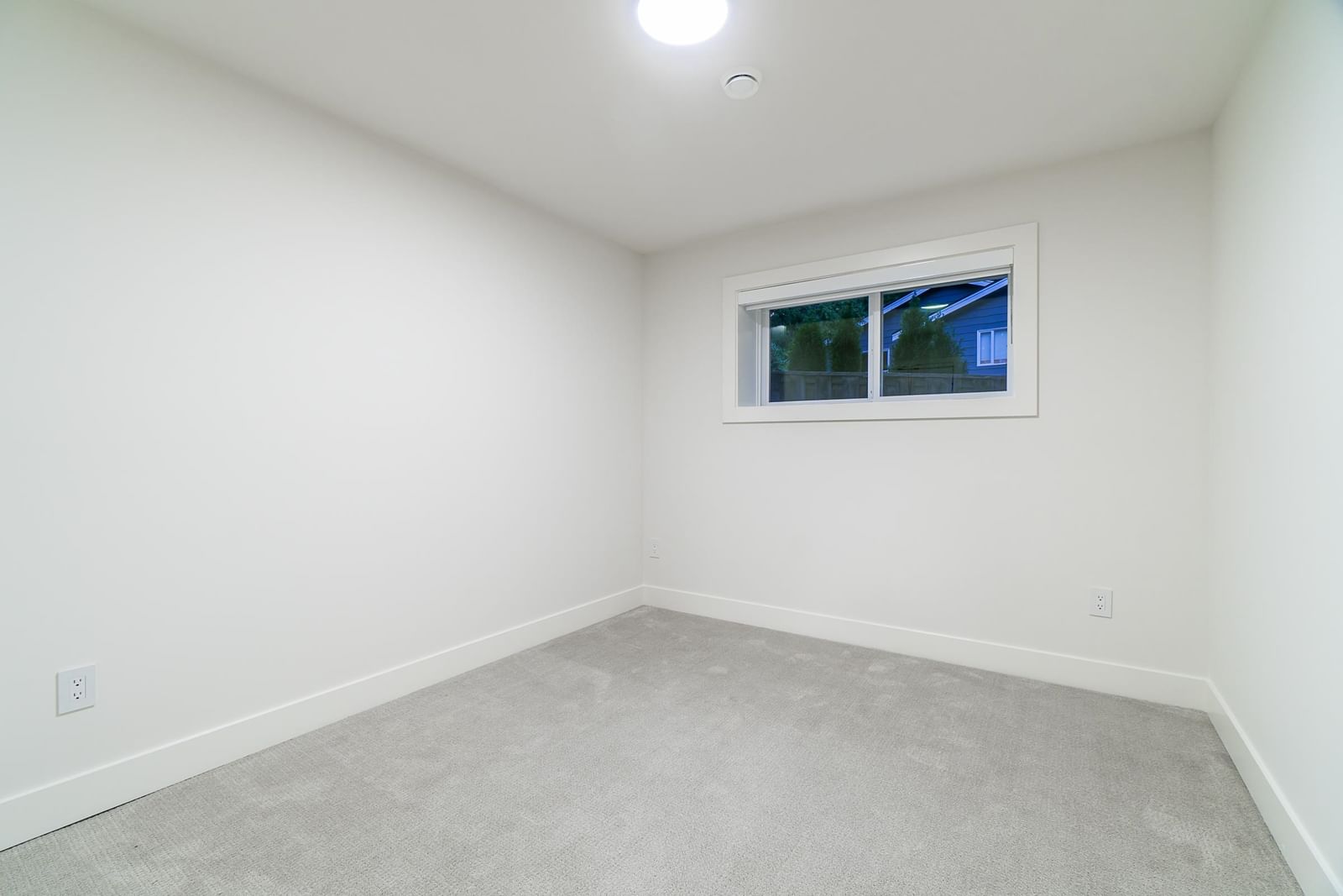 Listing Image 33