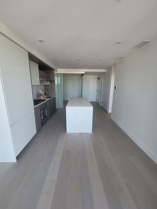 417 - 1342 Johnston Road