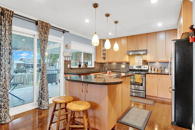 12754 Campbell Place, Surrey, V3V 6C8 | Image 3