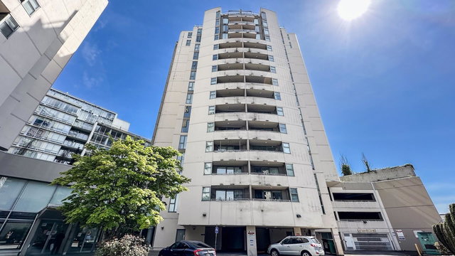 803 - 8248 Lansdowne Road