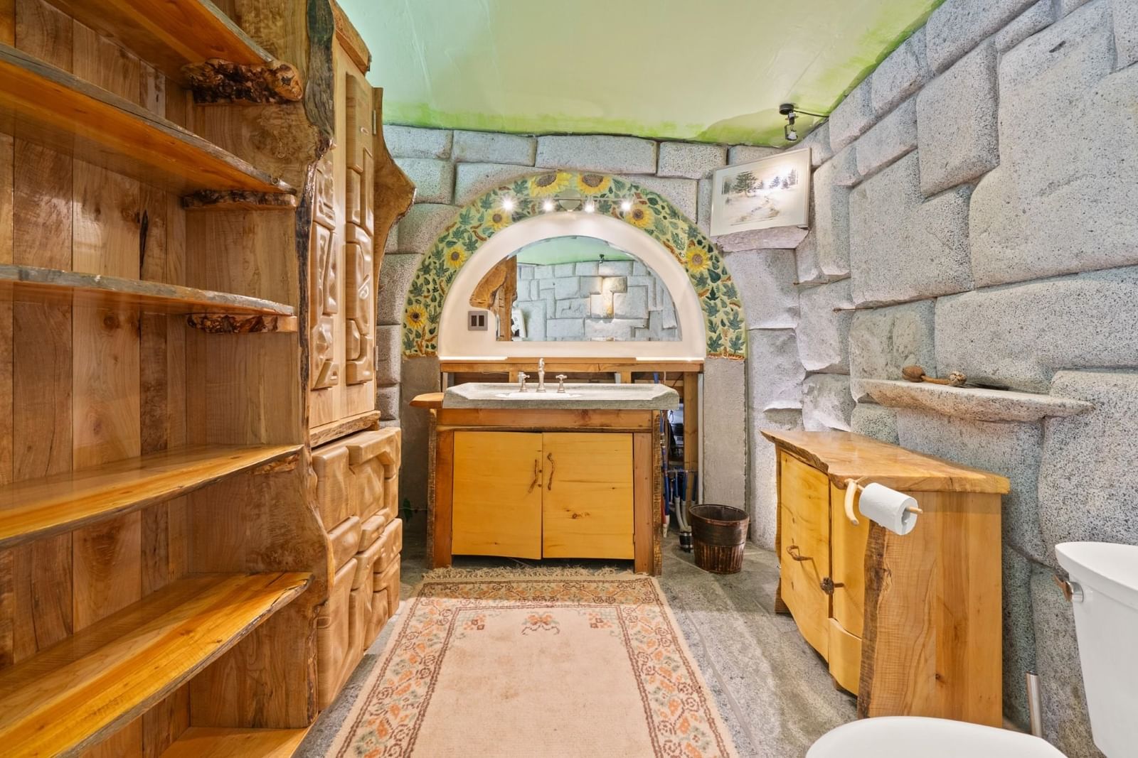 Listing Image 11