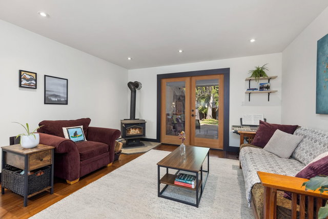 3 - 1470 Laurel Street