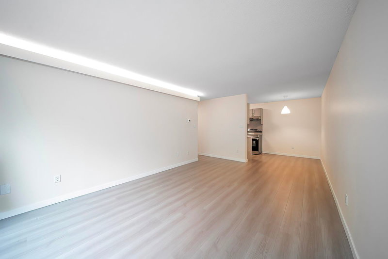 326 - 8500 Lansdowne Road, Richmond, V6X 3G4 | Image 2