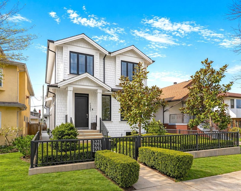 1221 Rossland Street, Vancouver, British Columbia