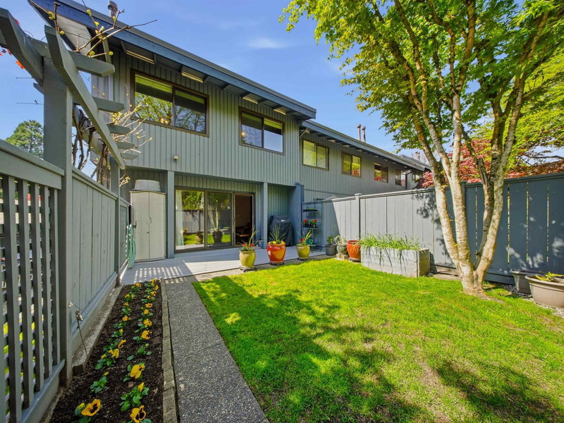 3862 Pentland Court, Burnaby, V3N 4L4 | Image 2