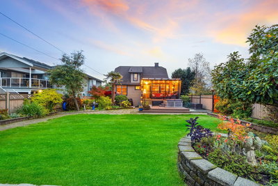 402 13th Street | North Vancouver | Image