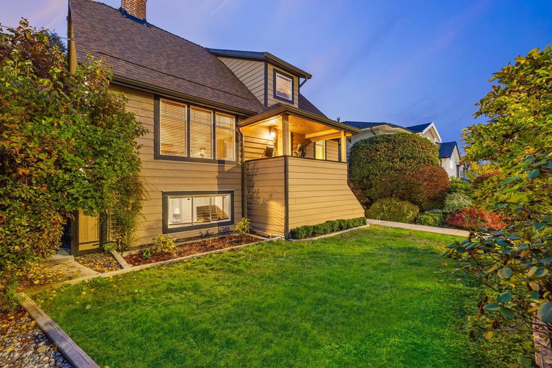 402 13th Street, North Vancouver, V7L 2M1 | Image 2