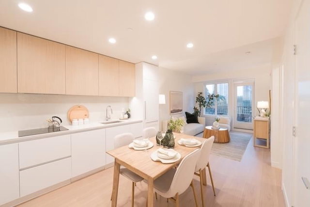 203 - 585 Kemsley Avenue