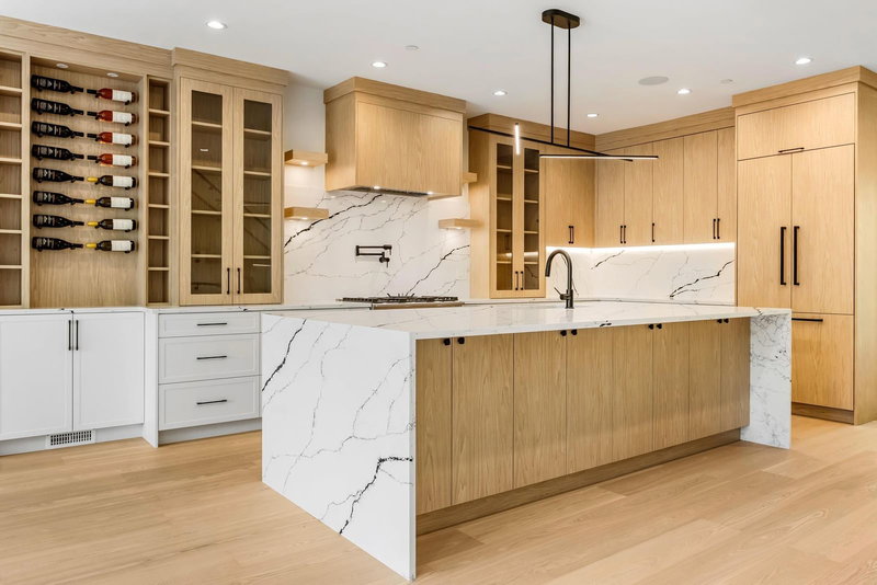 202 Lakeshore Drive, Cultus Lake, V2R 5A1 | Image 2