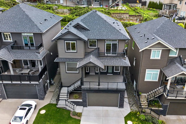 5 - 23527 Larch Avenue