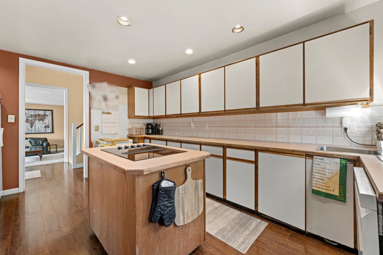 Listing Image 12