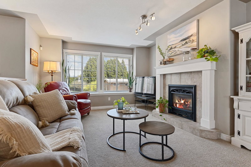 10187 Fairview Drive, Chilliwack, V2P 5J5 | Image 2