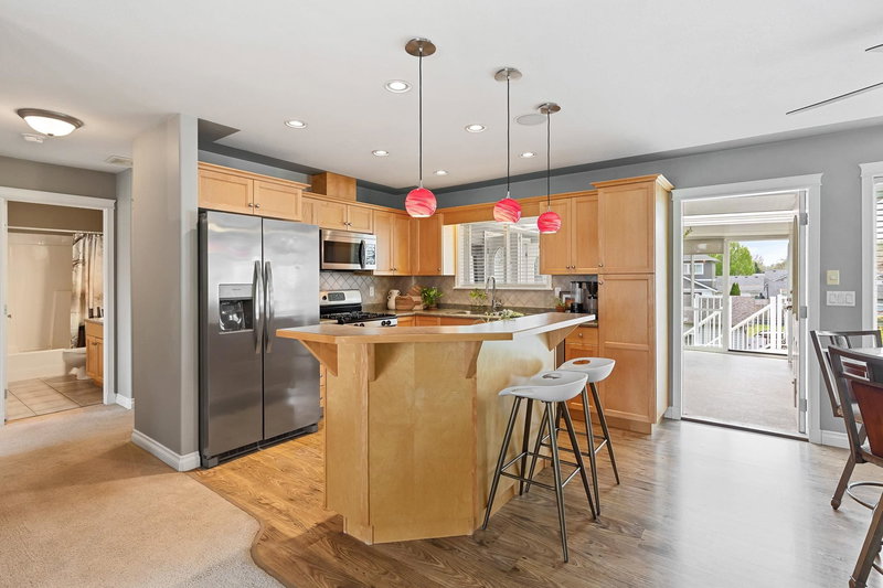 10187 Fairview Drive, Chilliwack, V2P 5J5 | Image 3