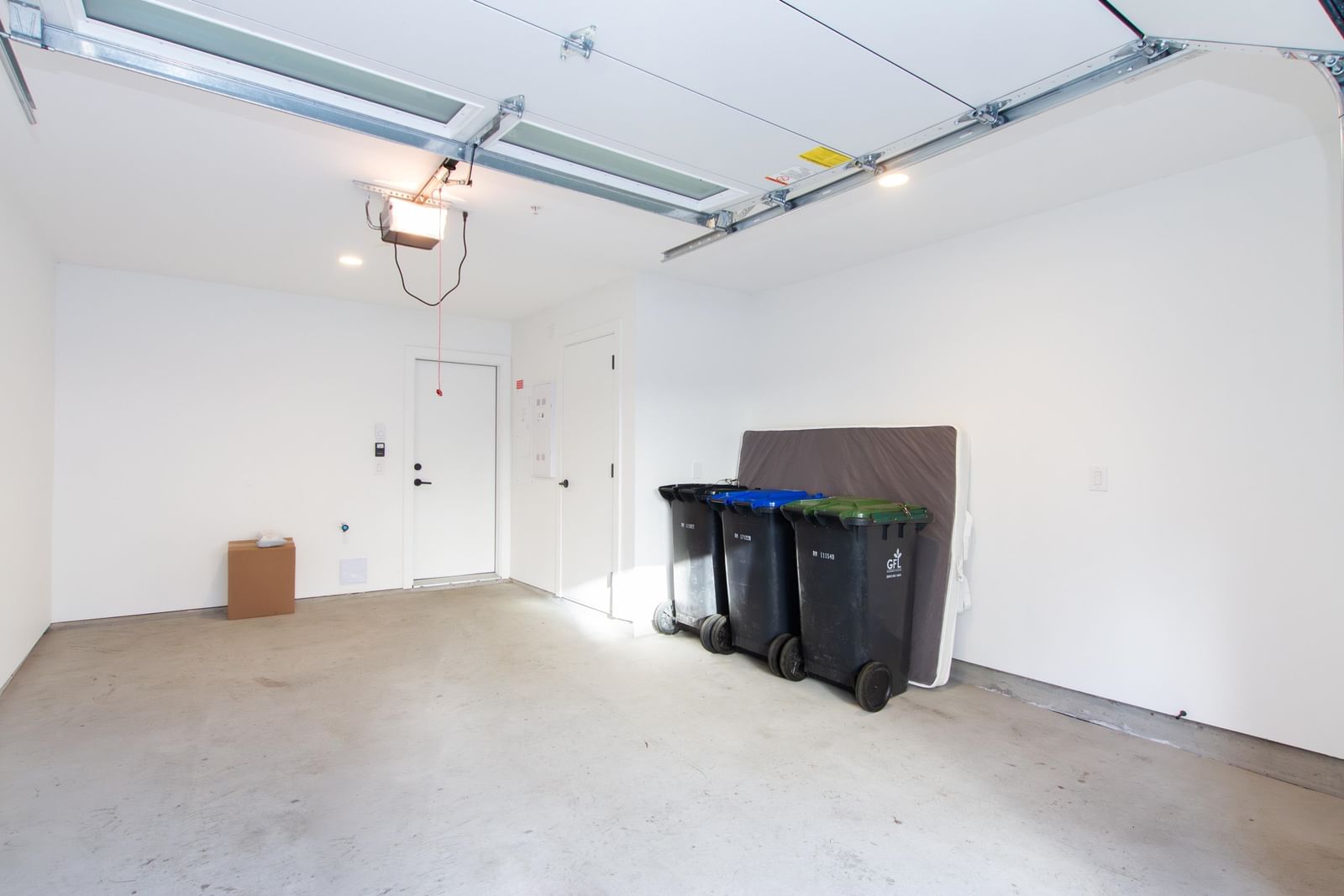 Listing Image 27
