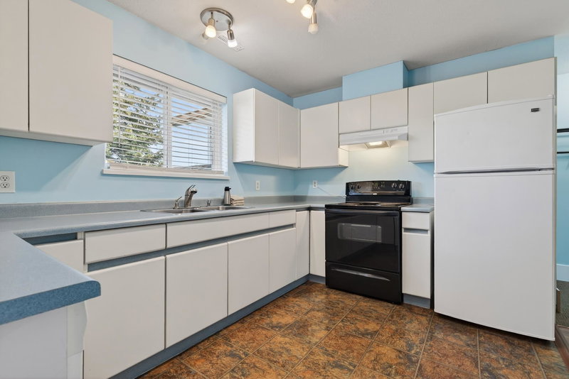 43 - 7715 Luckakuck Place, Chilliwack, V2R 3N6 | Image 2