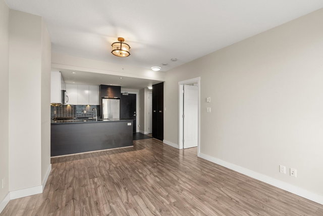 802 - 2968 Glen Drive