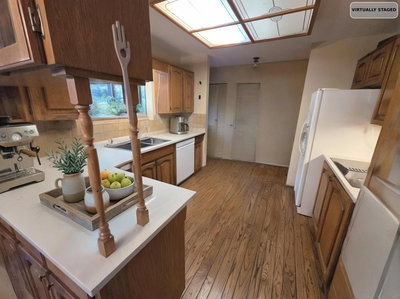 211 Warwick Avenue | Burnaby | Image