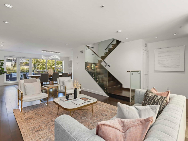 215 - 1961 Collingwood Street