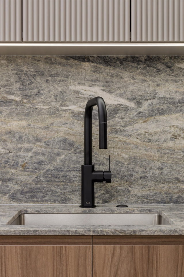 611 - 688 57th Avenue W