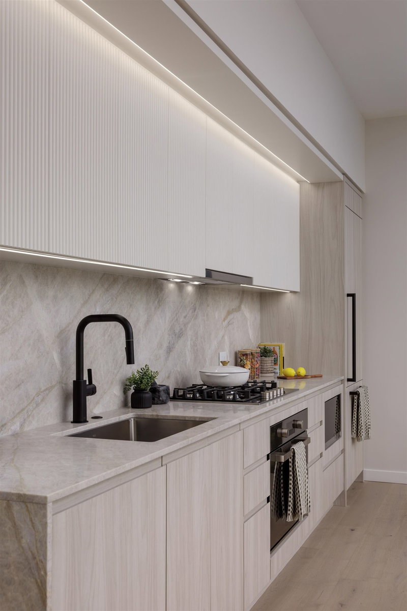 713 - 688 57th Avenue, Vancouver, V0V 0V0 | Image 2