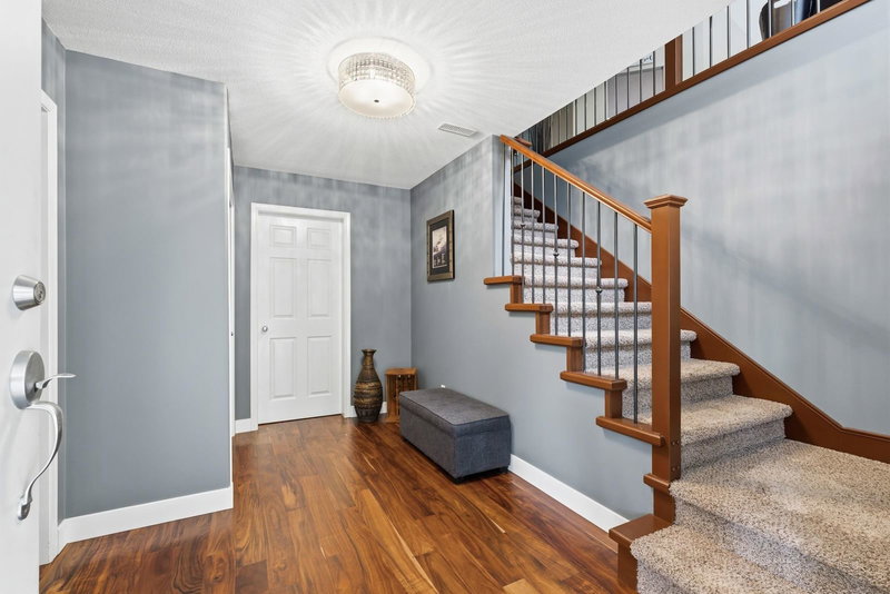 11377 Creekside Street, Maple Ridge, V2W 2A4 | Image 2