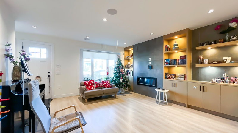 5086 Manor Street, Burnaby, V5G 1B5 | Image 2