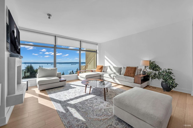 401 - 3315 Cypress Place, West Vancouver, V7S 3J7 | Image 3