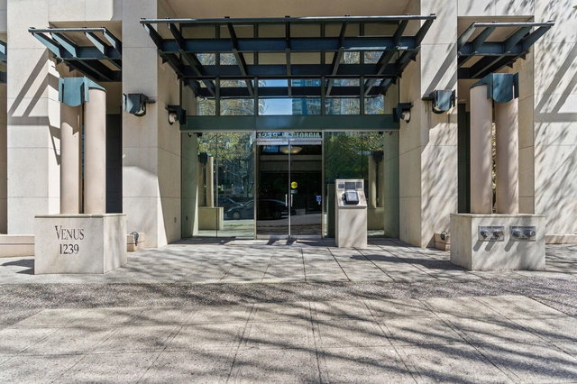 705 - 1239 Georgia Street W