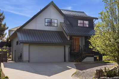 1007 Jay Crescent | Squamish | Image