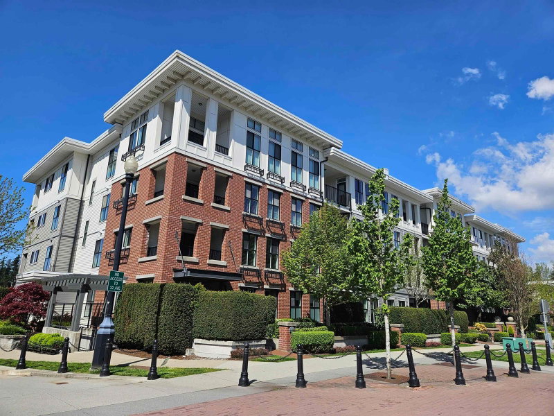 321 - 3323 151 Street