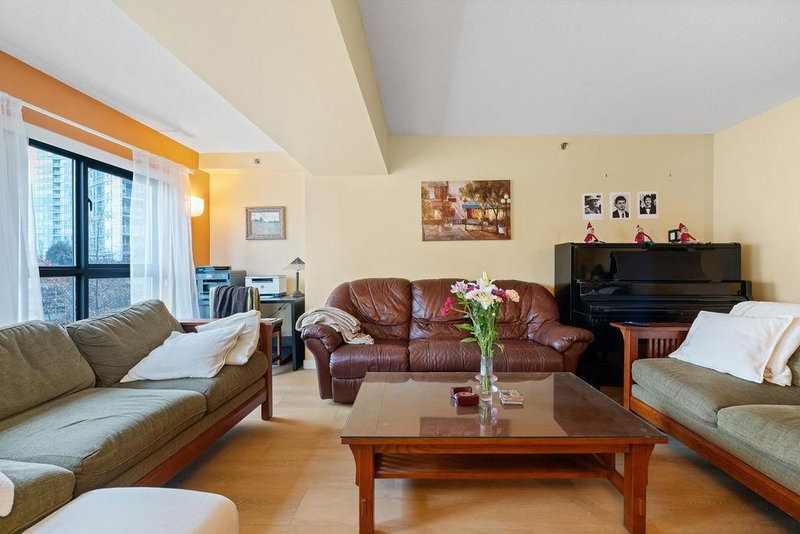 404 - 238 Alvin Narod Mews, Vancouver, V6B 5Z3 | Image 3