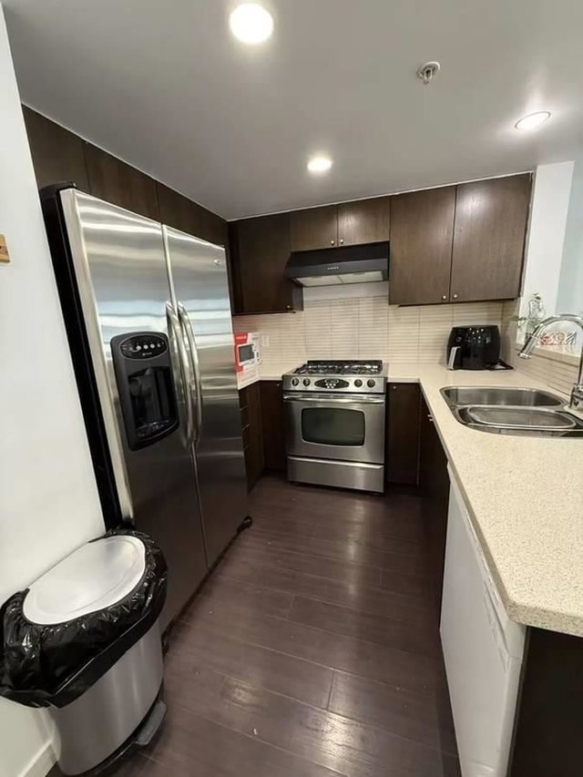 8120 Landsdowne Road