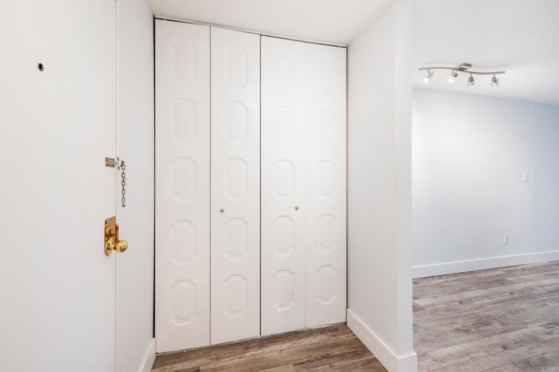 201 - 830 7th Avenue, Vancouver, V5T 4J2 | Image 2