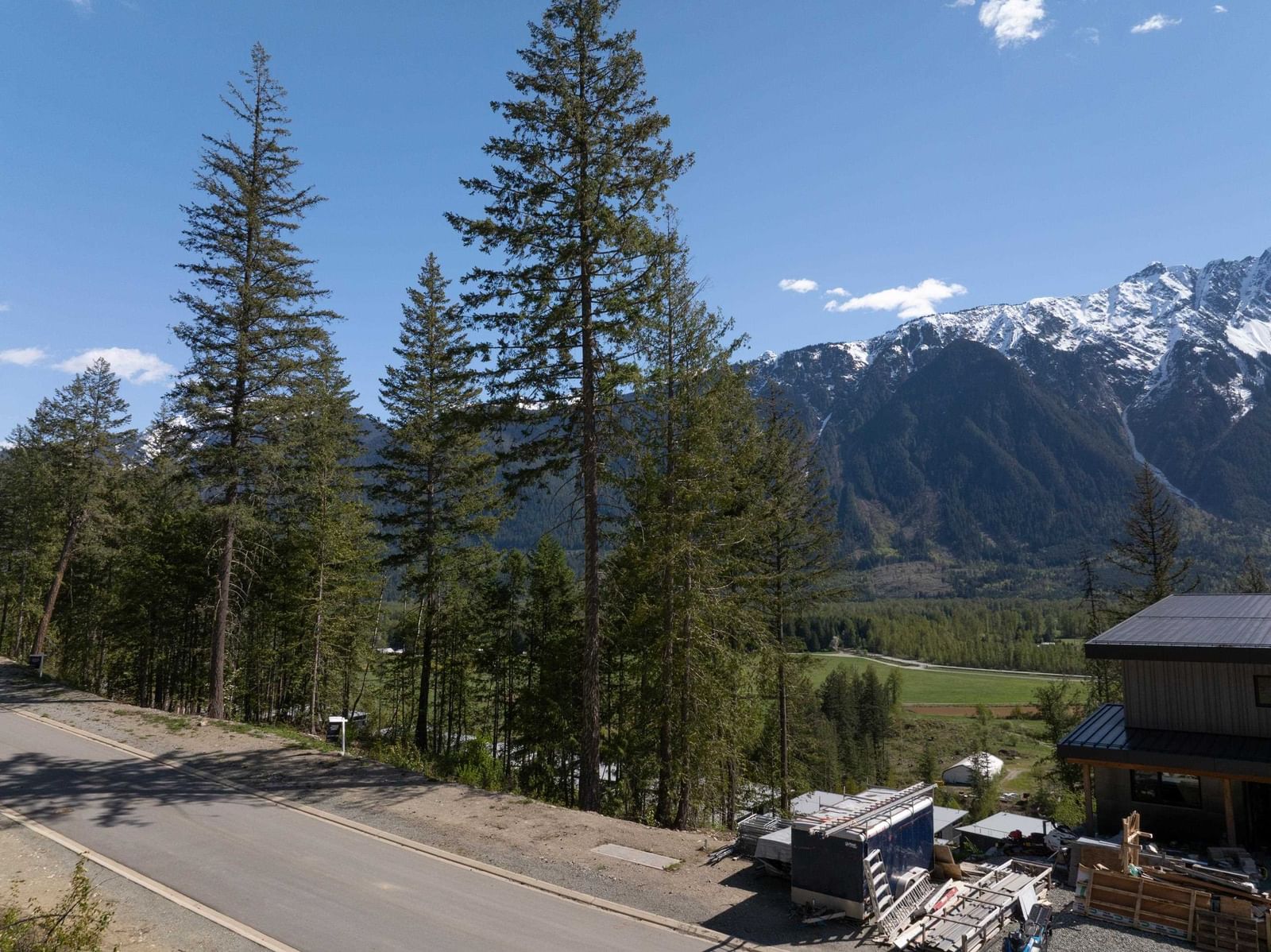 Listing Image 10