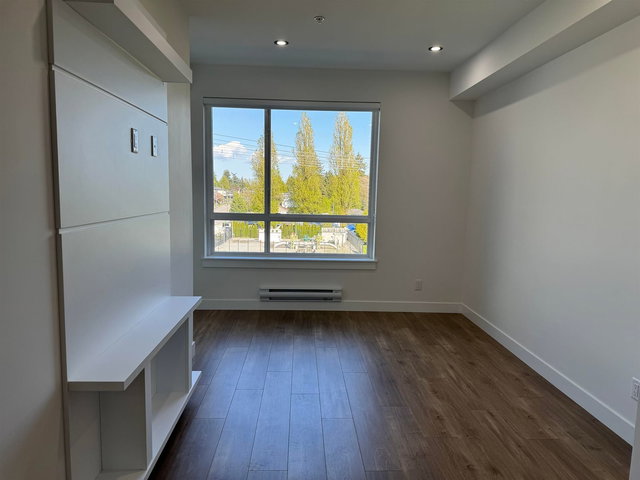 401 - 10786 140th Street