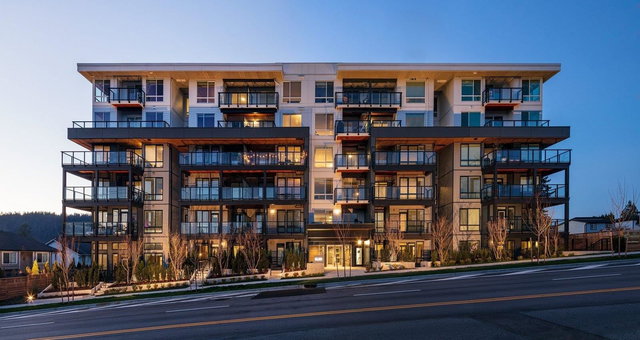 212 - 707 Como Lake Avenue