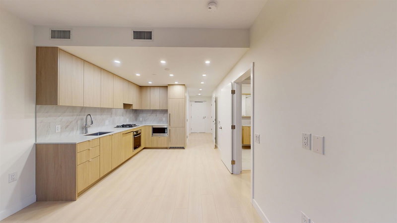 1401 - 626 Claremont Street, Coquitlam, V3J 0T1 | Image 2