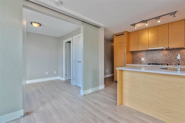 100X - 565 Smithe Street