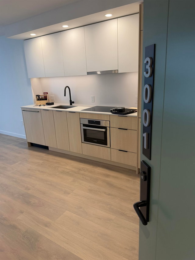 3001 - 13738 Central Avenue