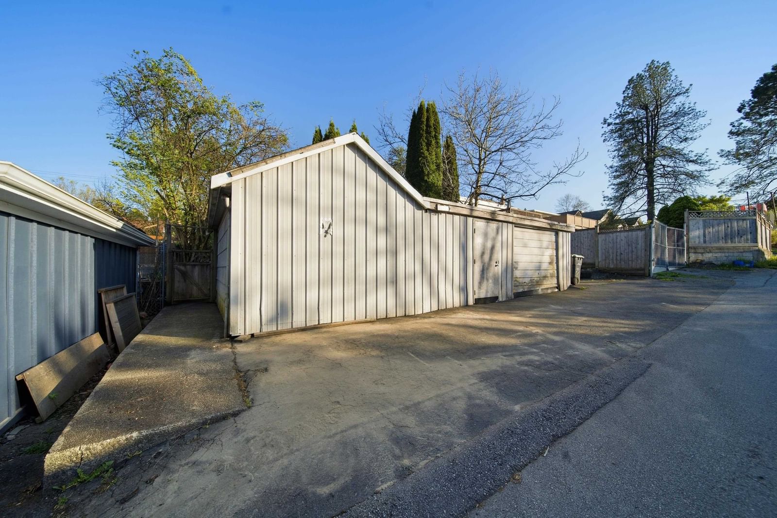 Listing Image 19