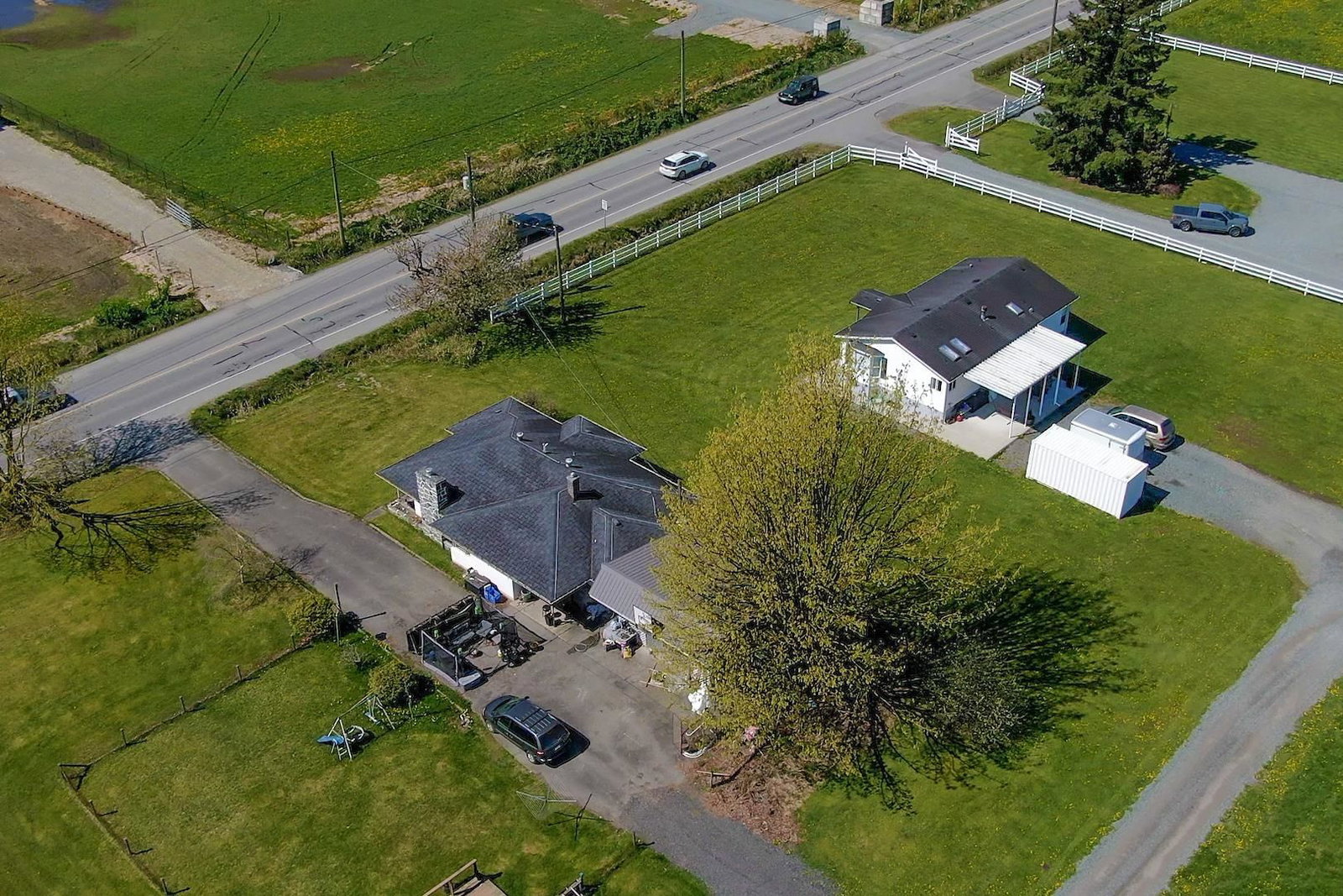 Listing Image 4