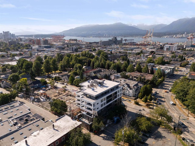 207 - 1680 Adanac Street