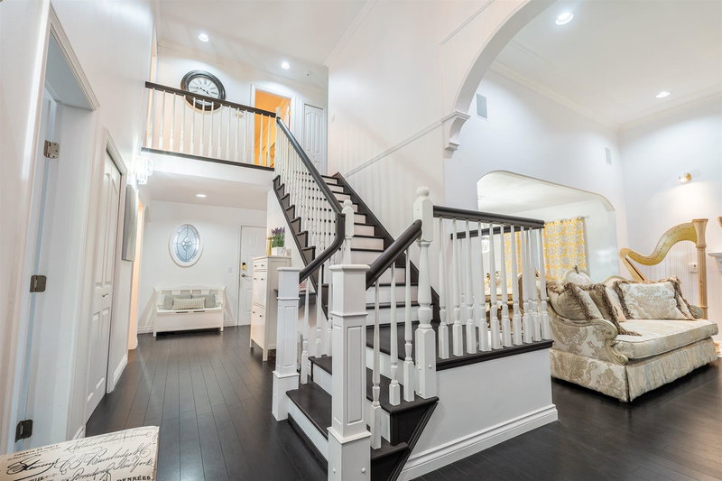 887 Riverside Drive, Port Coquitlam, V3B 7T6 | Image 2
