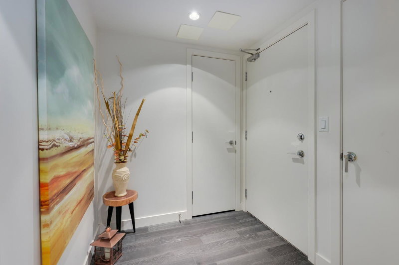 708 - 7468 Lansdowne Road