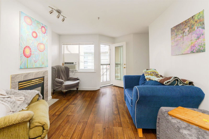 404 - 22351 St Anne Avenue