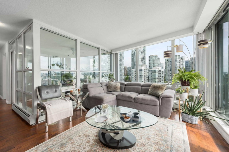 1201 - 1228 Marinaside Crescent, Vancouver, V6Z 2W4 | Image 3