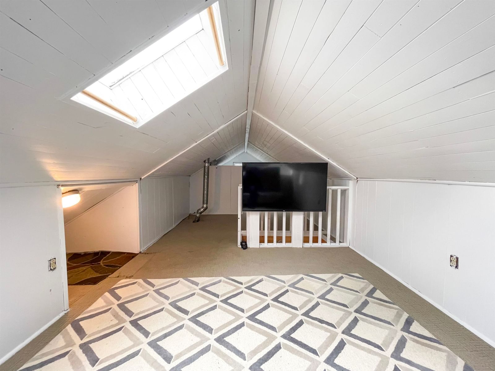 Listing Image 23