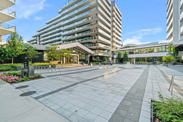 512 - 6833 Pearson Way