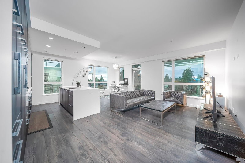 505 - 6677 Cambie Street