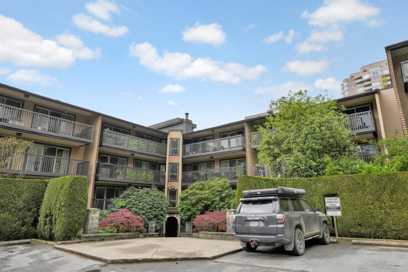 304 - 9847 Manchester Drive